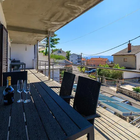 Idyllisches Studio-apartment Mit Meerblick, Privatparkplatz, Klima, Wifi * 茨里克韦尼察