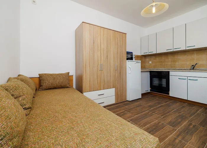 Idyllisches Studio-apartment Mit Meerblick, Privatparkplatz, Klima, Wifi קריקווניצה
