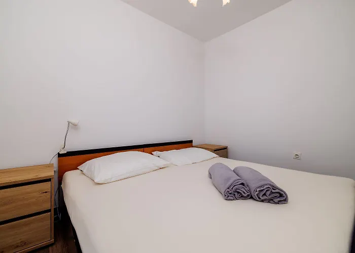 Idyllisches Studio-apartment Mit Meerblick, Privatparkplatz, Klima, Wifi * Crikvenica