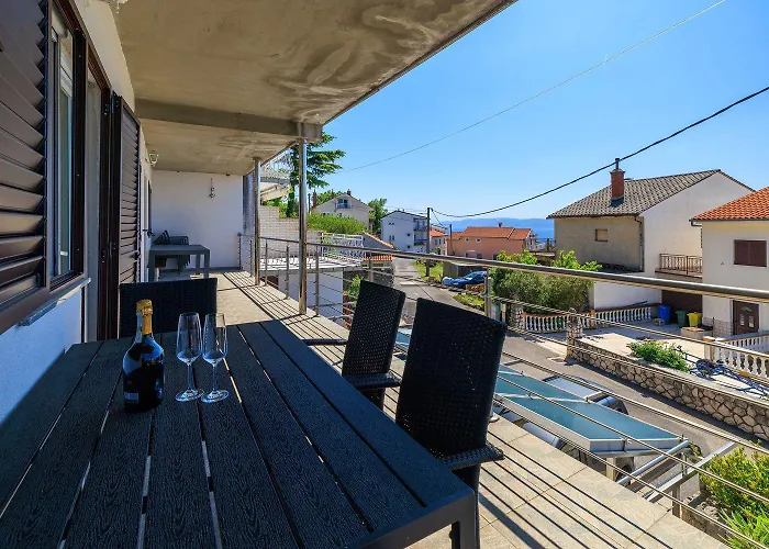 Idyllisches Studio-apartment Mit Meerblick, Privatparkplatz, Klima, Wifi * Crikvenica